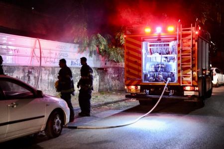 اندلاع حريق في منطقة مفتوحة قرب قرب مبنى مهجور في حيفا